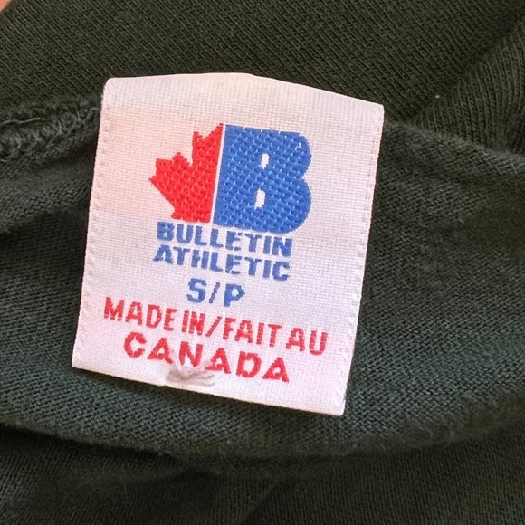 Vintage Canadian Embroidered Oversized T-shirt Ottawa Canada Maple Leaf Tree Tee - Picture 5 of 7